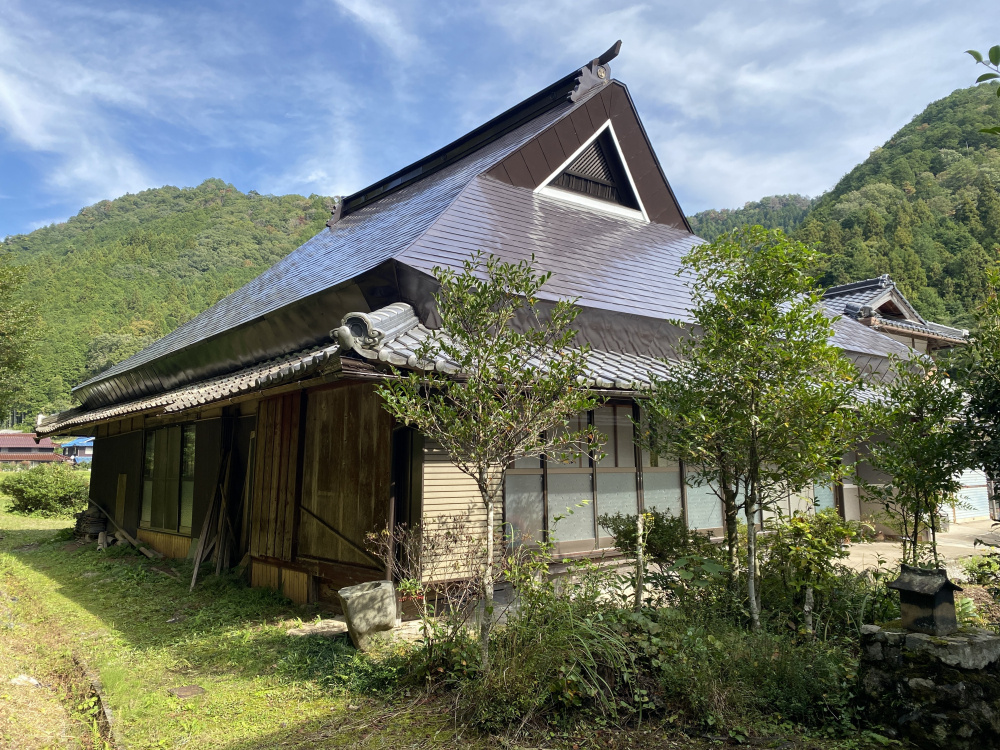 丹波市山南町上滝の中古一戸建の外観
