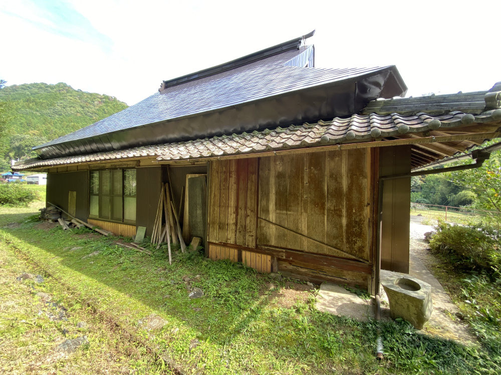 丹波市山南町上滝の中古一戸建の外観