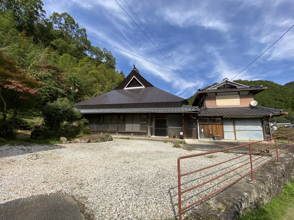 丹波市山南町上滝の中古一戸建