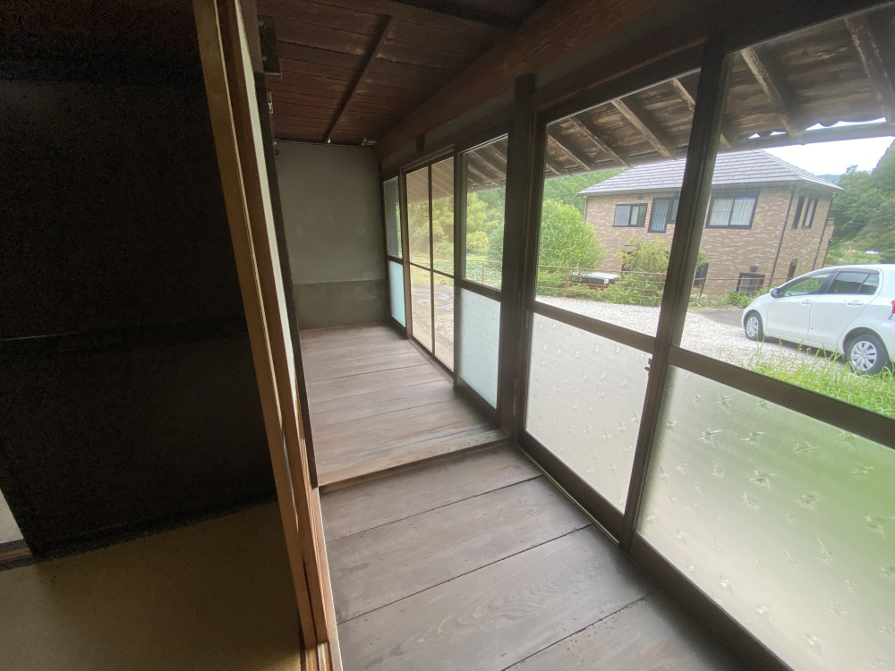 丹波市山南町上滝の中古一戸建のその他|縁側