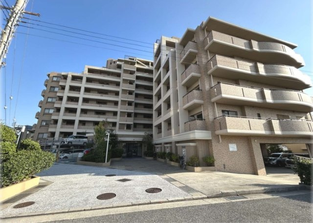 ワコーレ朝霧シーサイトヒルズの外観