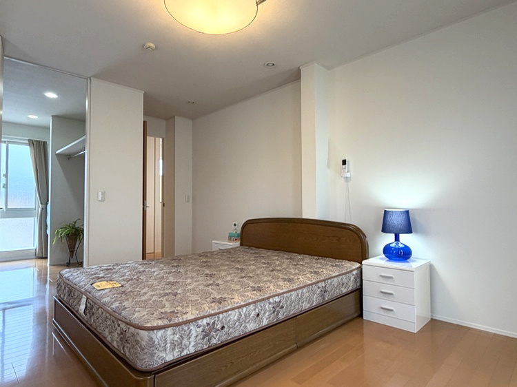 井川城3丁目　中古住宅の洋室