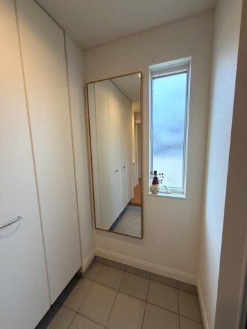 井川城3丁目　中古住宅の玄関