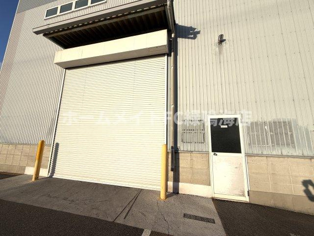東海市浅山倉庫・工場の外観