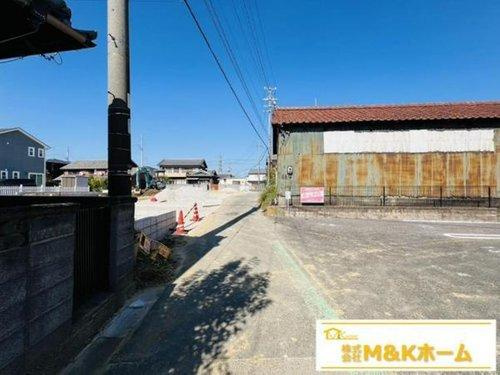 半田市向山町3丁目　全4棟　2号棟の前面道路含む現地写真|R7.10.30撮影　東側前道！