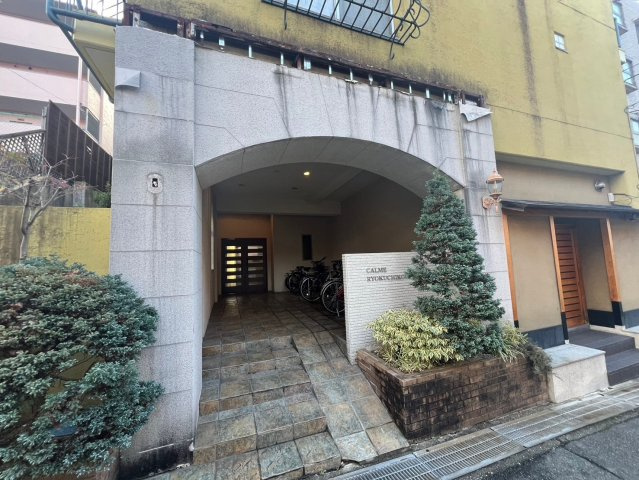 カルム緑地公園Vのエントランス