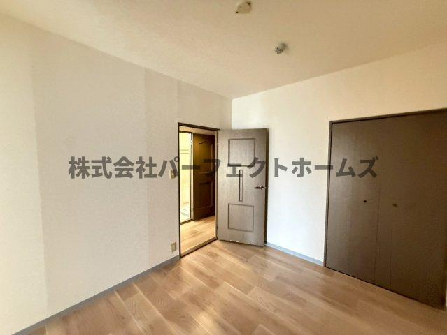 グランドヴィラ香里の洋室|ゆったりした洋室です