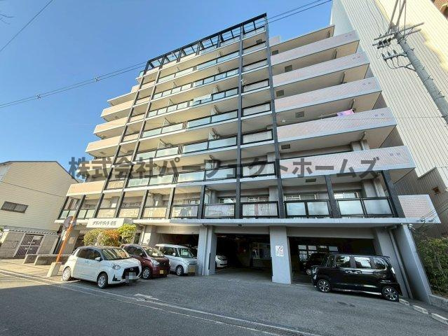 グランドヴィラ香里の駐車場|駐車場完備です