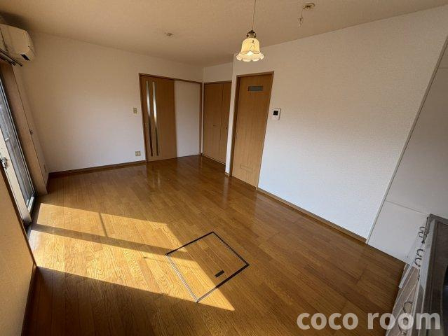 リバーサイド黒石の居間・リビング