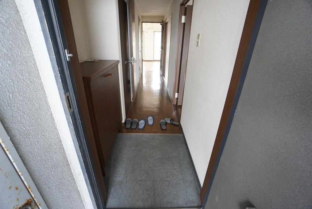 カドーロ壱番館の玄関