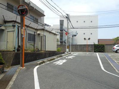 【周辺】 | 関大前スカイハイツA棟 | 前面道路