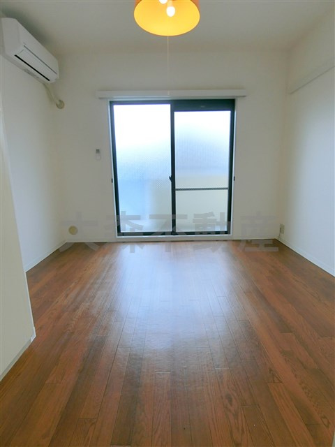 ジョイフル池上の居間・リビング