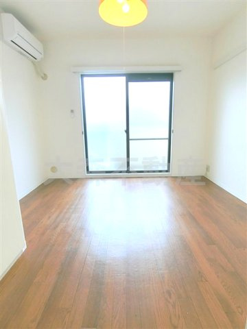 ジョイフル池上の居間・リビング|洋室