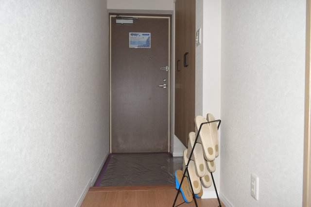 日野市落川の中古マンションの玄関