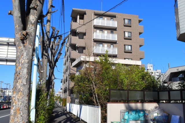 日野市落川の中古マンションの外観
