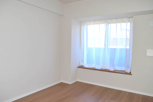 日野市落川の中古マンションの洋室