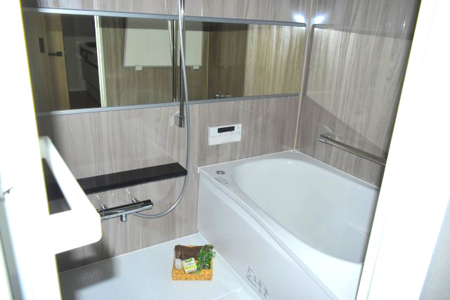 日野市落川の中古マンションの浴室