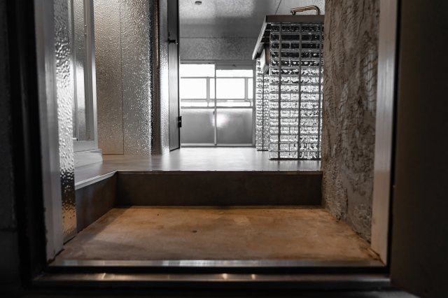 メゾン・ド・シェリーの玄関