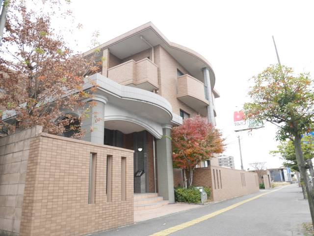シルクローランのエントランス