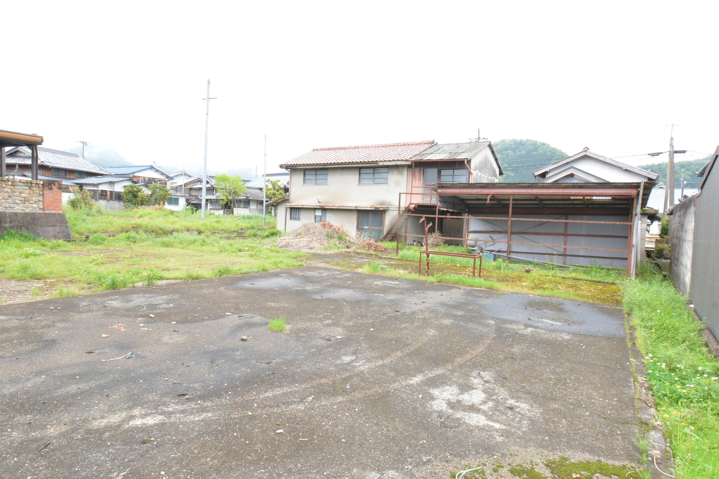 丹波市山南町井原の中古一戸建の外観|裏庭