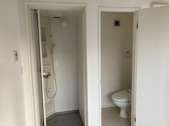 【シャワールーム】