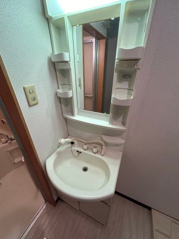 リーフジャルダン富田駅前の洗面所