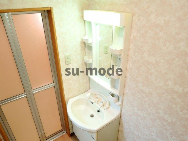 リーフジャルダン富田駅前の独立洗面台