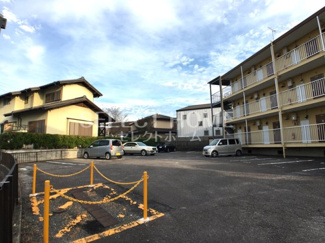 【駐車場】