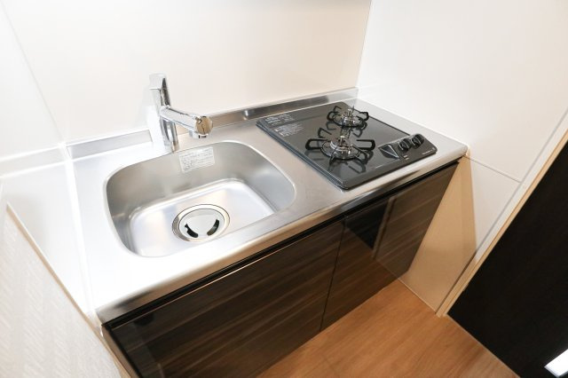 サヴォイラコートワジー　4階のキッチン|別号室のものです。現状優先になります。