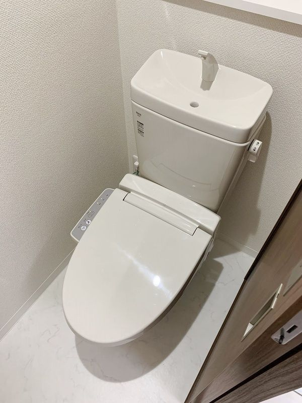 墨田区八広２丁目の賃貸マンションのトイレ