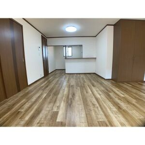 エクシード鳥羽見の内装