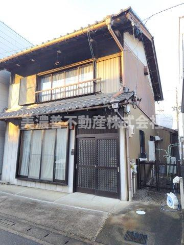６６２５８　大垣市歩行町中古戸建ての外観