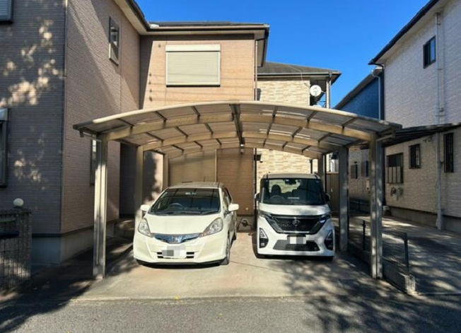 【駐車場】 | カーポート付きです。