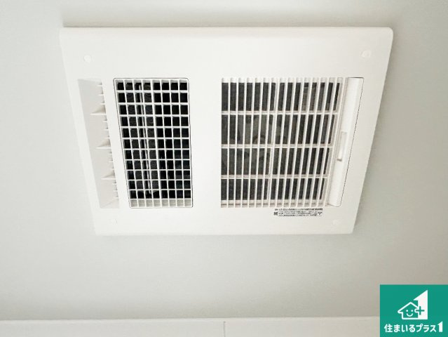 和歌山市中之島　第3期　新築一戸建ての冷暖房・空調設備|四季を通して快適なバスライフをお手伝いする浴室暖房乾燥機！浴室の乾燥・暖房・涼風・換気はもちろん、２４時間換気にも対応！