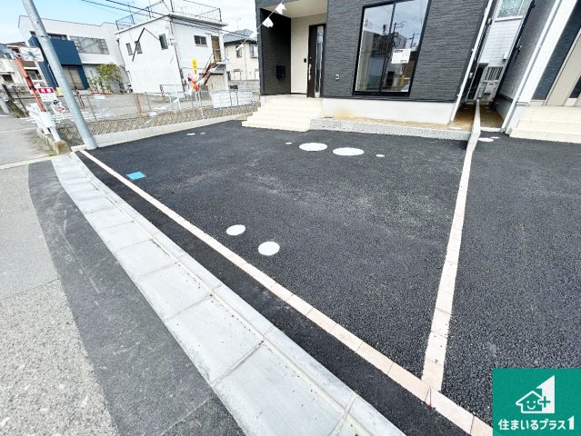 和歌山市中之島　第3期　新築一戸建ての駐車場|並列２台分の駐車スペース有り！急な来客でも安心です！