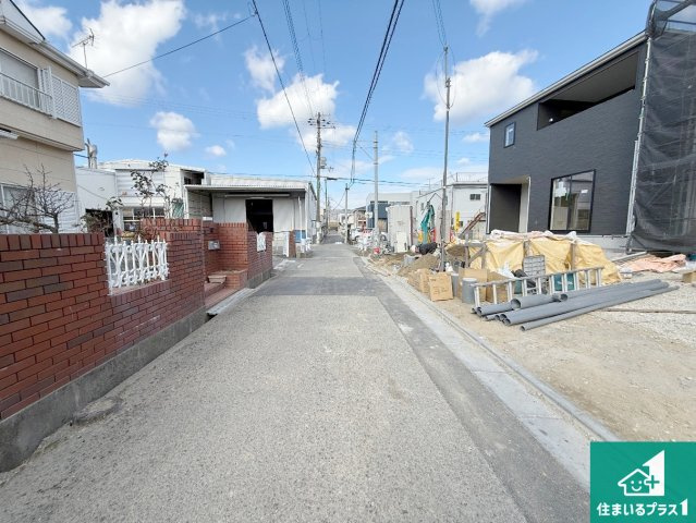 和歌山市中之島　第3期　新築一戸建ての前面道路含む現地写真|周辺は落ち着いた街並みの住宅地！子育てがしやすい住環境です！まだ未完成ですが、現地でしかわからない事もございます。是非一度ご覧ください。