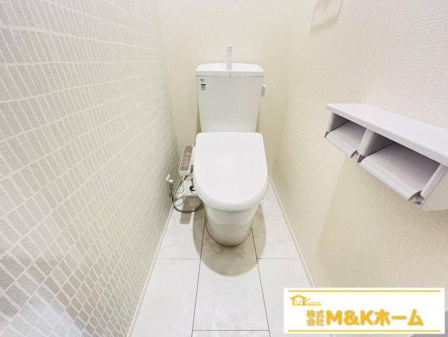 半田市北二ツ坂町2丁目　全2棟　1号棟のトイレ|トイレ　温水洗浄便座付き☆