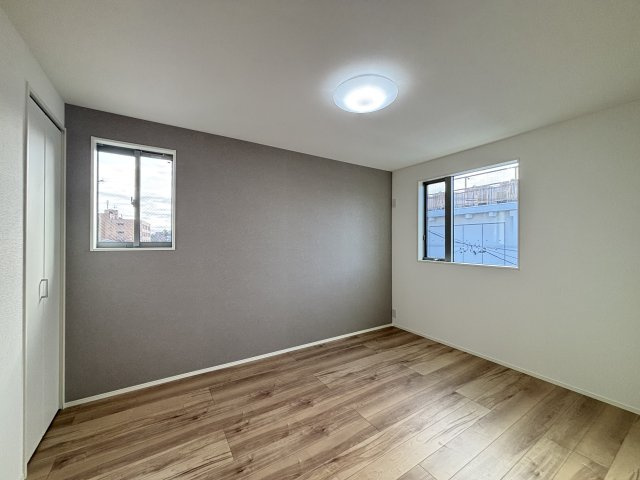 MELDIA東区徳川1521③｜名古屋市の戸建ならホームアップの洋室|全室収納付き