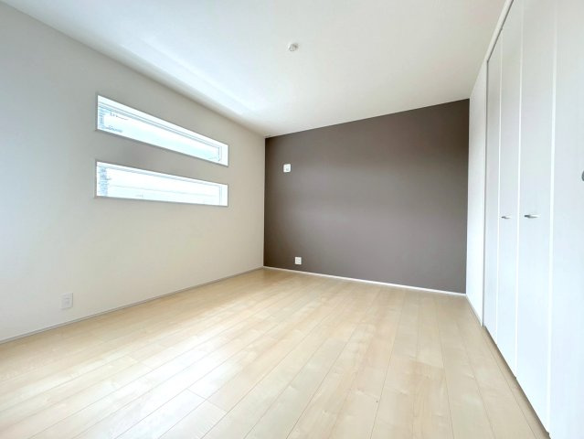 リーブルガーデン　各務原市川島松倉町　全3区画分譲の洋室|アクセントクロスがおしゃれな洋室