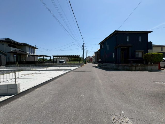 リーブルガーデン　各務原市川島松倉町　全3区画分譲の前面道路含む現地写真|■前面道路　
■ヤマダ不動産　株式会社リライフ