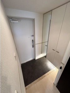 大阪市天王寺区筆ケ崎町の賃貸マンションの玄関