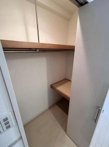 大阪市天王寺区筆ケ崎町の賃貸マンションの収納