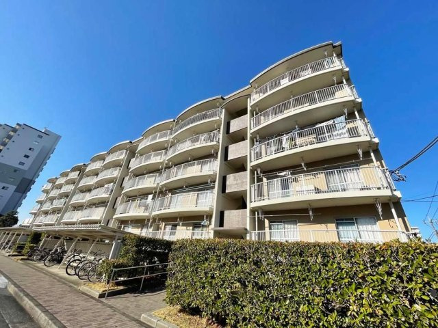 多摩市落合４丁目の中古マンションの外観