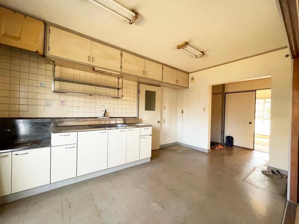多摩市落合４丁目の中古マンションの居間・リビング