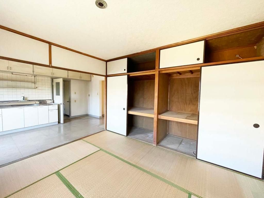 多摩市落合４丁目の中古マンションの和室