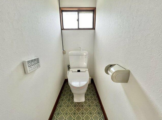 【トイレ】 | 甲斐市西八幡　オール電化中古戸建　カースペース3台