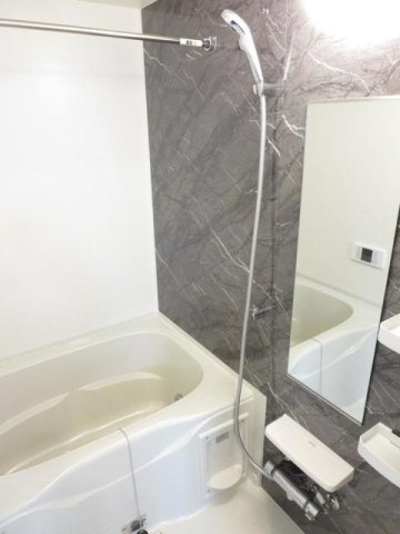 メゾン・ド・ＫＯＵ　Ｂの浴室