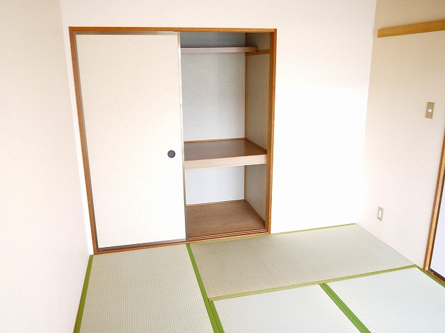 メゾン・ド クレール（櫟本町）の収納|専用の収納スペースです