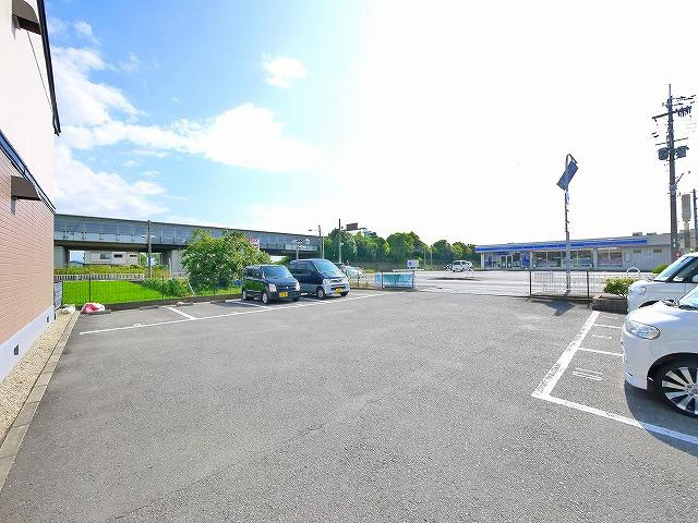 メゾン・ド クレール（櫟本町）の駐車場|駐車場です