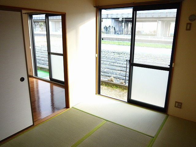 メゾン・ド クレール（櫟本町）の和室|和室があると落ち着いた雰囲気になりますね